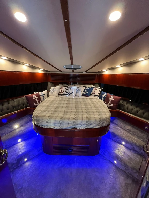 Side: Vip Yacht Cruise from River to Sea with Lunch