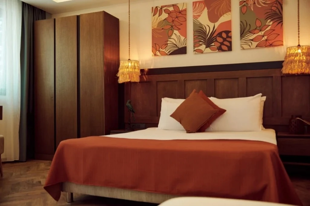 Parmos Otel