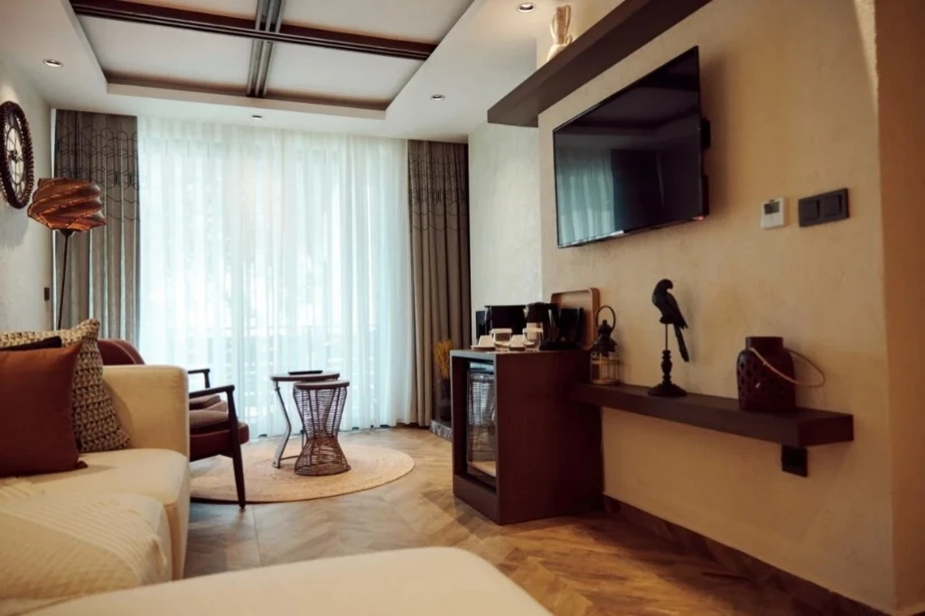 Parmos Otel
