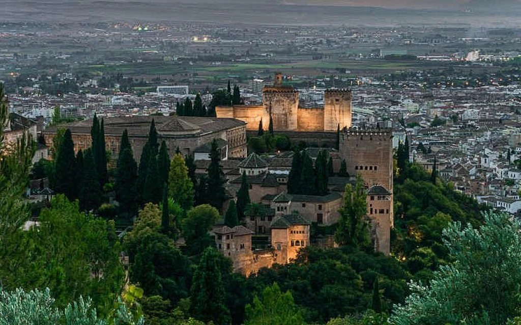Turkish Airlines with Great Spain & Andalusia