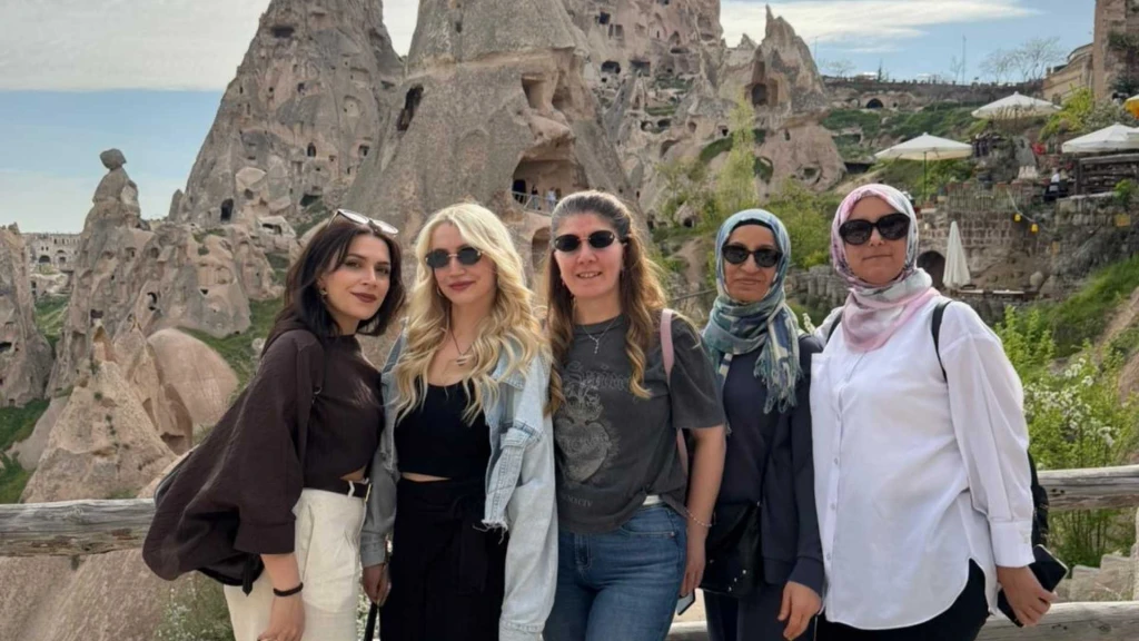 Masal Gibi Kapadokya, Yeraltı Şehri ve Peri Bacaları Turu 1 Gece Otel Konaklamalı
