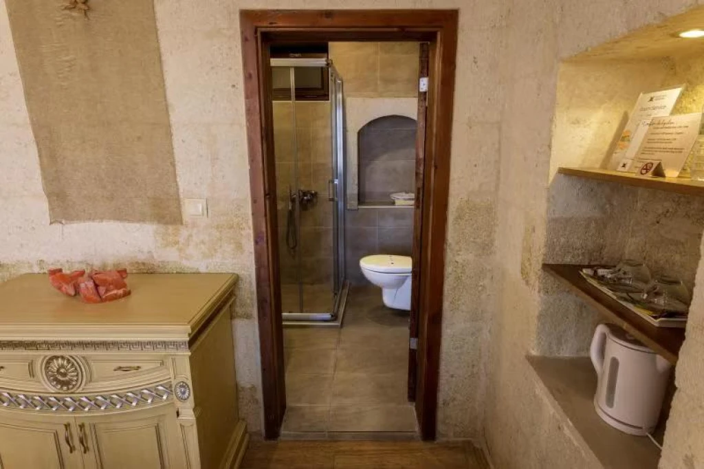 Eagle Cave Hotel 101 | Geniş Teraslı Balayı Konaklaması