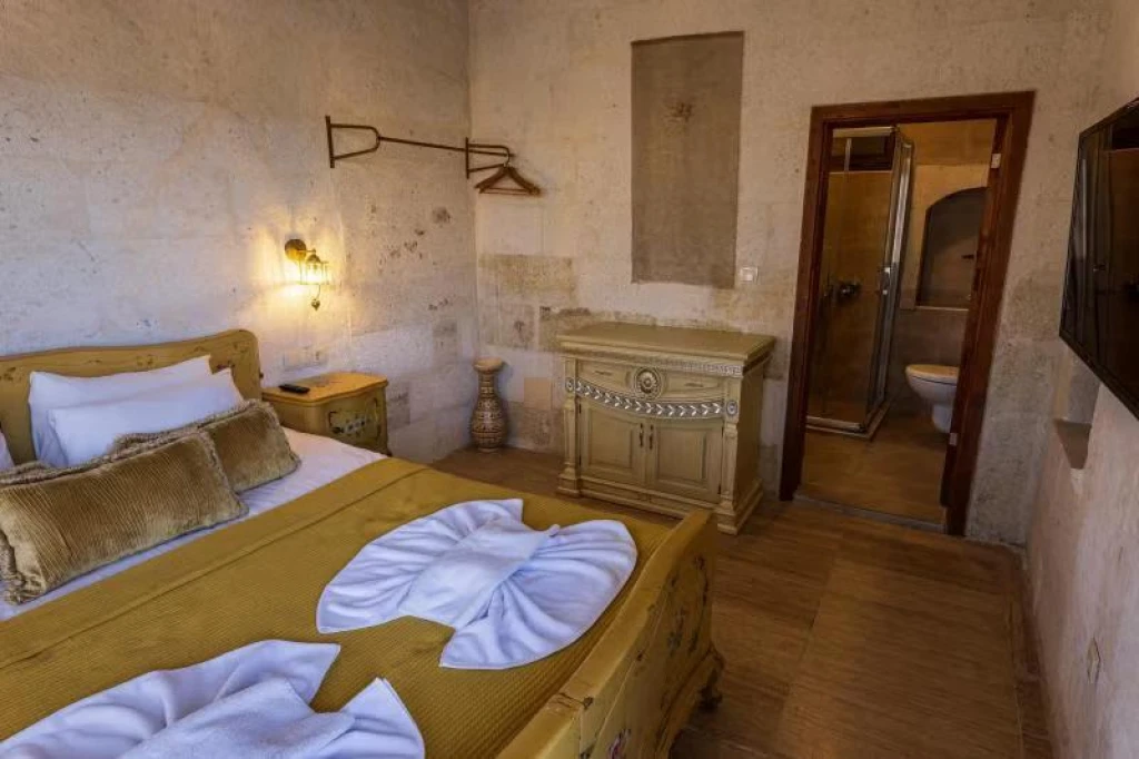 Eagle Cave Hotel 101 | Geniş Teraslı Balayı Konaklaması