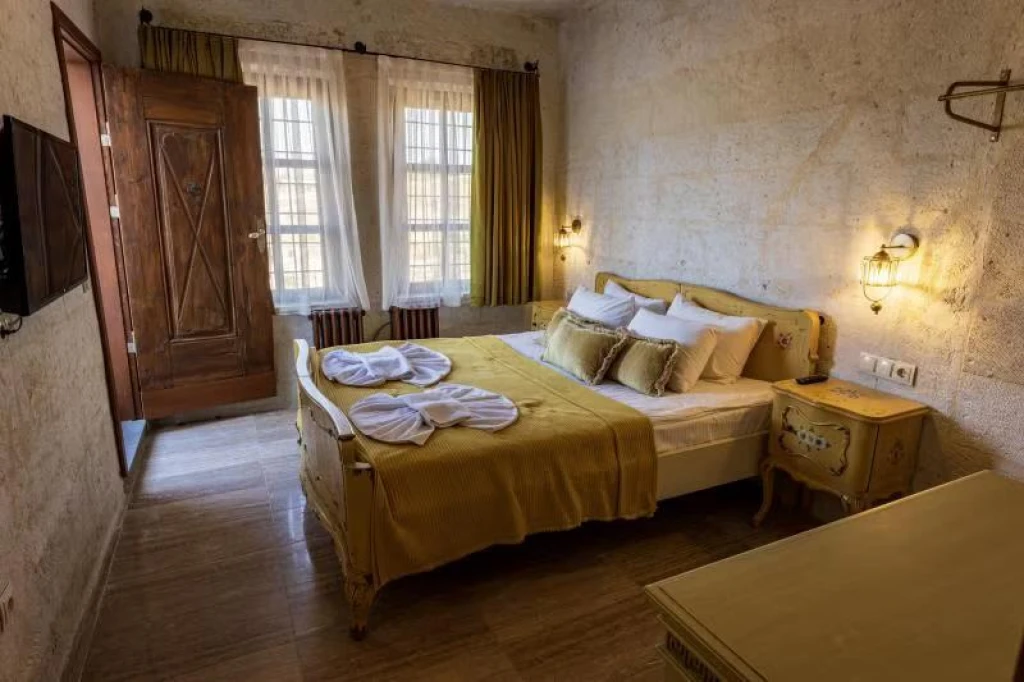 Eagle Cave Hotel 101 | Geniş Teraslı Balayı Konaklaması