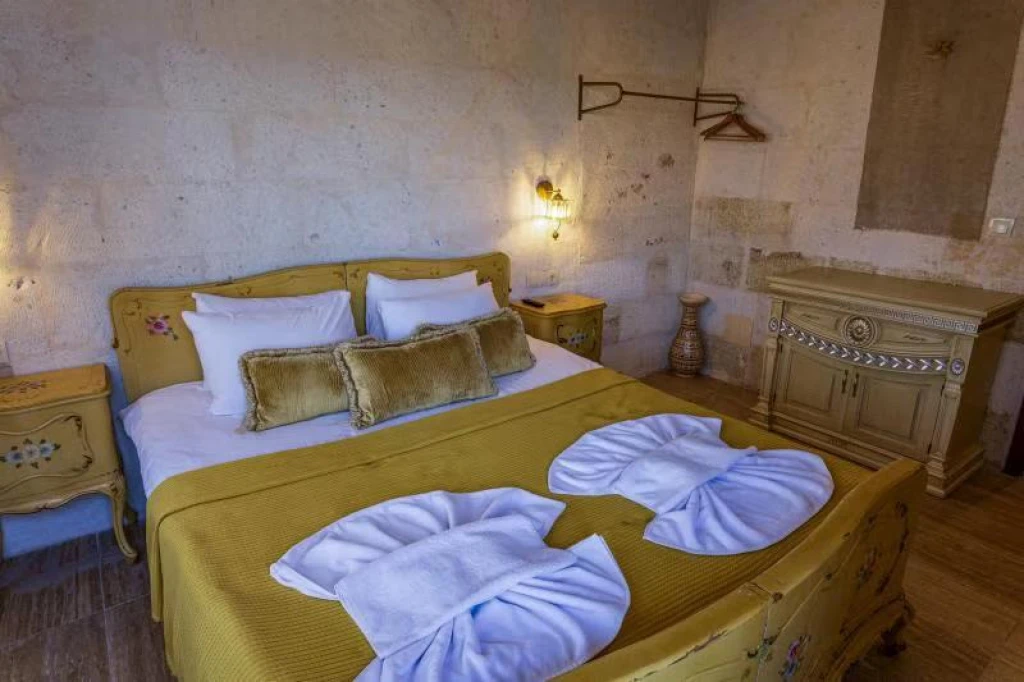 Eagle Cave Hotel 101 | Geniş Teraslı Balayı Konaklaması