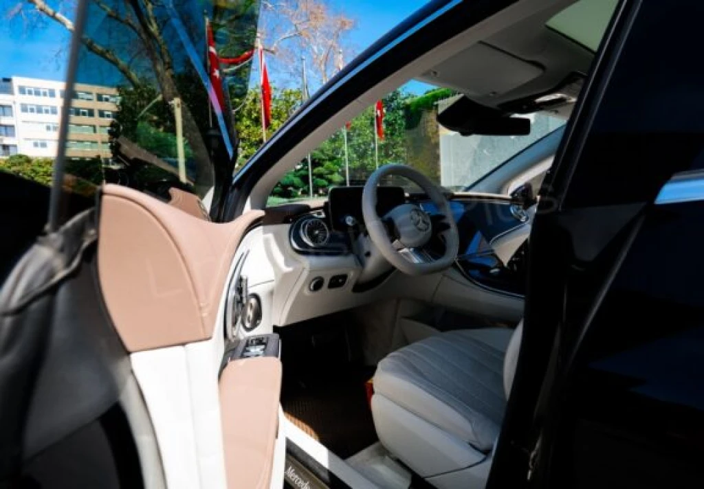 Mercedes EQS Luxury Transfer