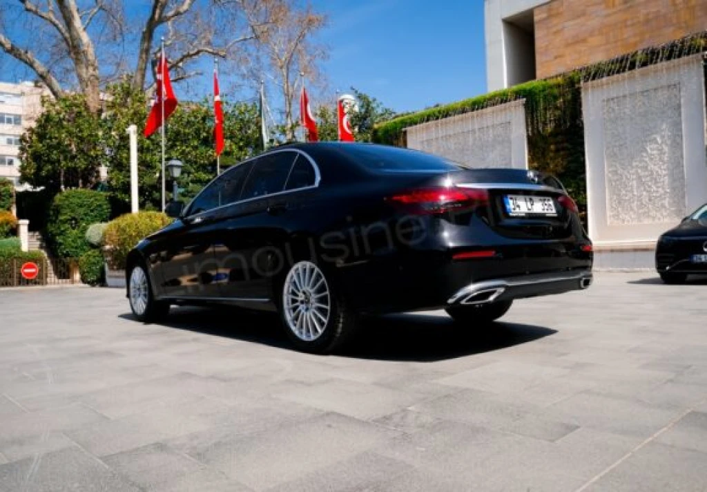 Mercedes E-Class Luxury Transfer