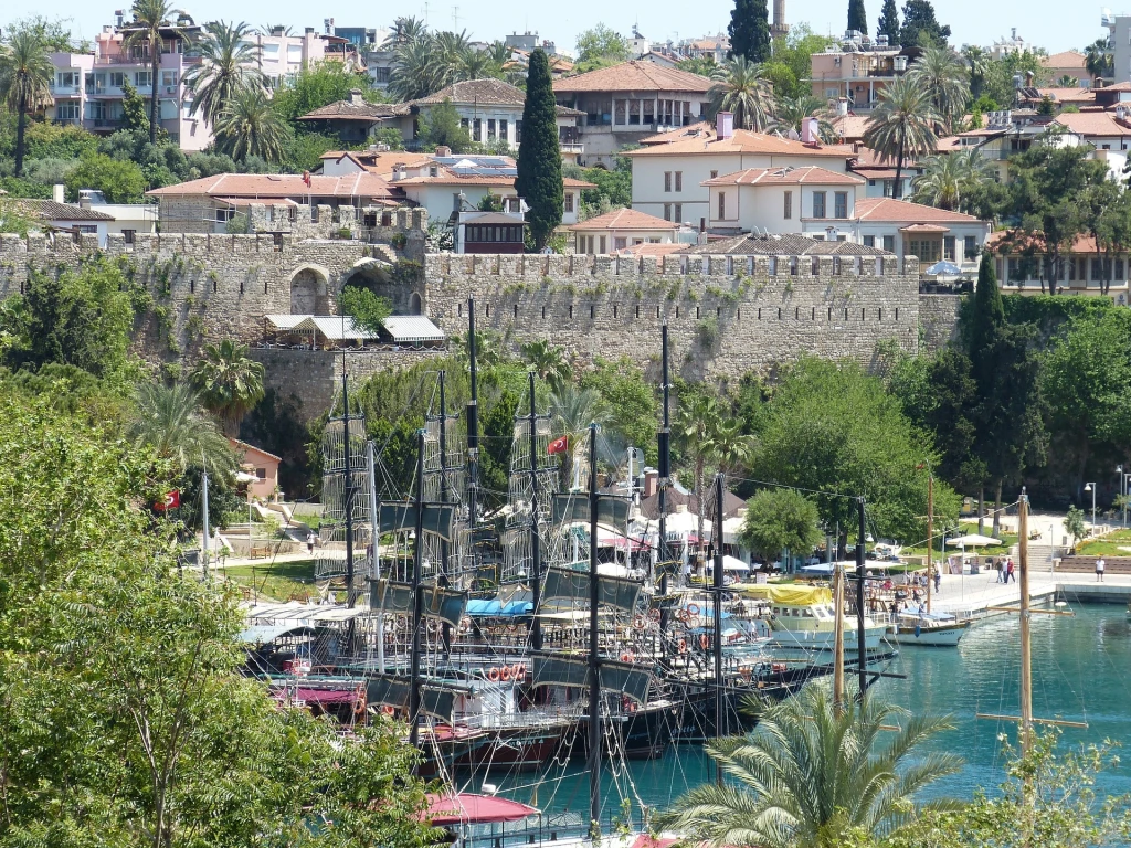 4-Day Istanbul, Cappadocia and Antalya Tour with Balloon Ride