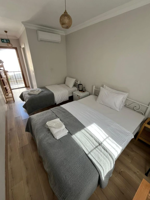 Local Ayvalık Guest Rooms