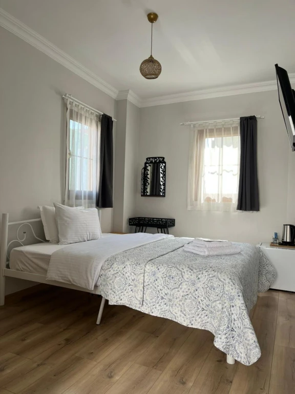 Local Ayvalık Guest Rooms
