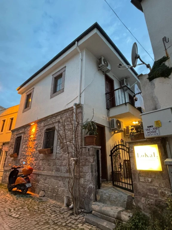 Local Ayvalık Guest Rooms