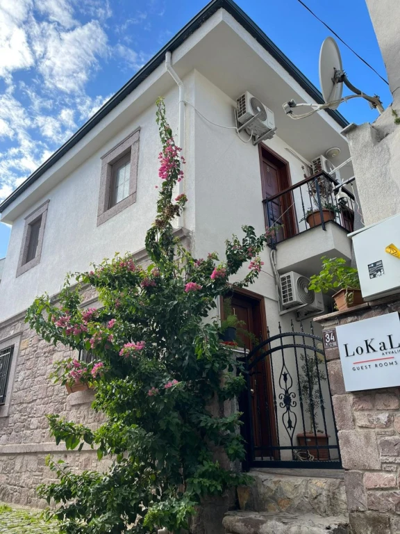 Local Ayvalık Guest Rooms
