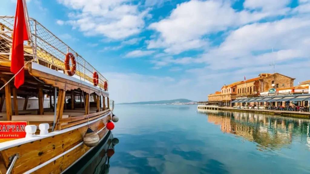 Lüks Otel Konaklamalı Bozcaada Assos Cunda Adası ve Ayvalık Tekne Turu 1 Gece Otel Konaklamalı