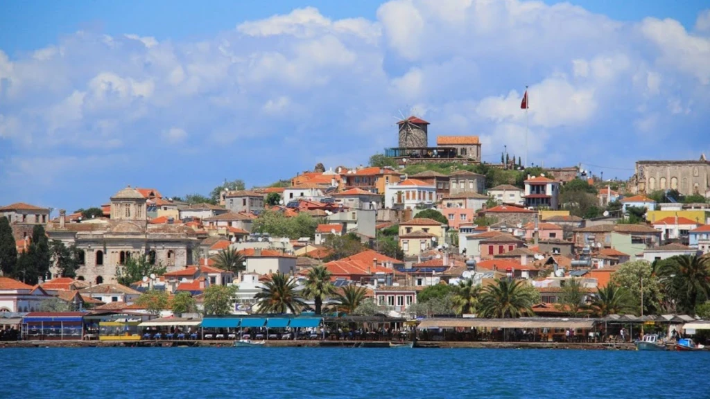 Lüks Otel Konaklamalı Bozcaada Assos Cunda Adası ve Ayvalık Tekne Turu 1 Gece Otel Konaklamalı
