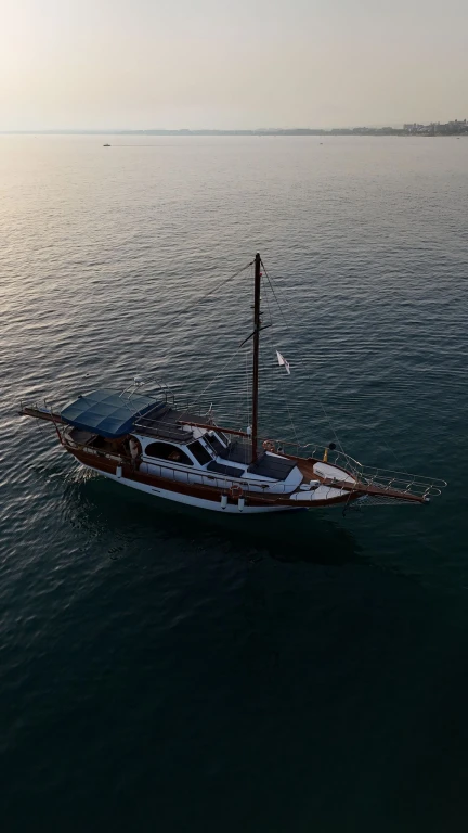 Side: VİP Gulet Yacht Cruise from River to Sea with Lunch