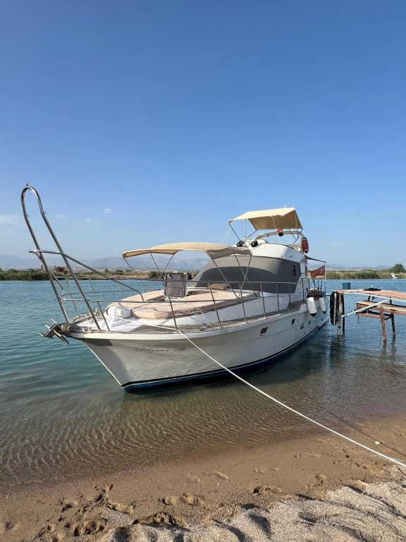 Side: VİP  Yacht Cruise with Lunch