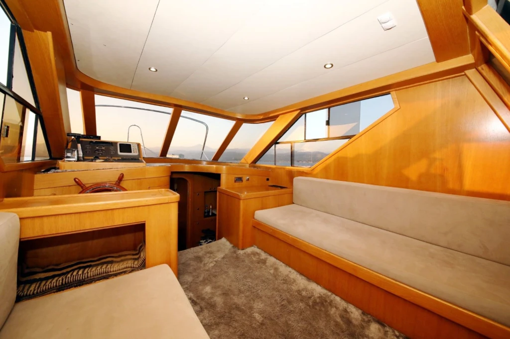 Side: VİP  Yacht Cruise with Lunch