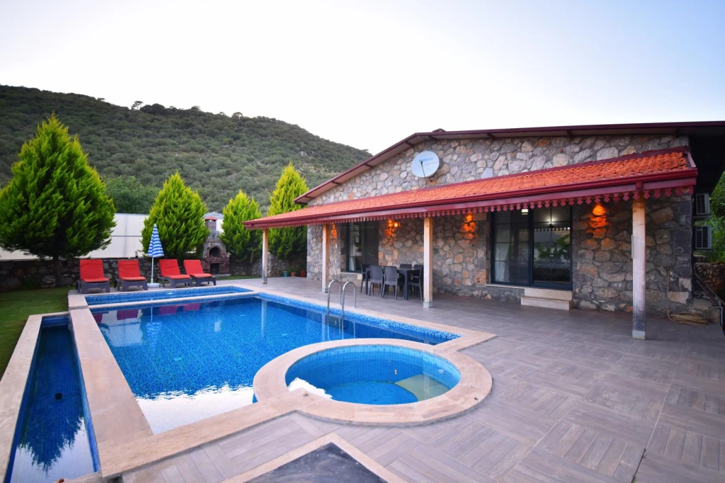 Villa Manolya