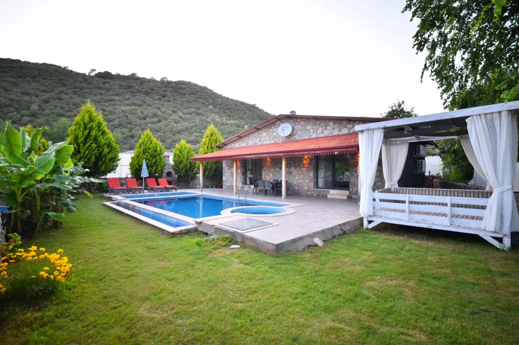 Villa Manolya