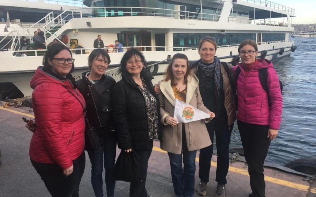 Halve Dag Bus- en Boottocht door SHE TOUR