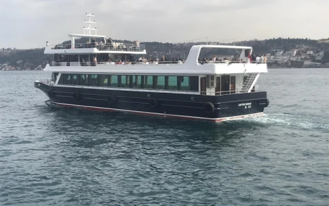 Полуденный автобусно-boat тур от SHE TOUR