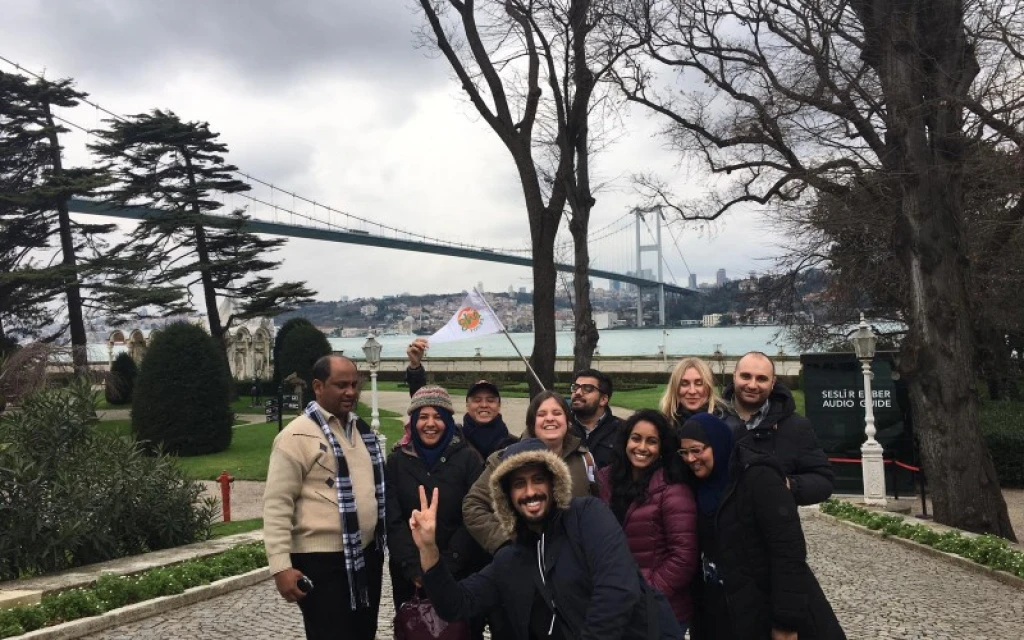 Beylerbeyi Paleis & Twee Continenten Tour door SHE TOUR