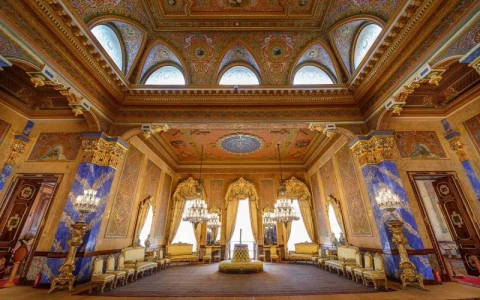 Beylerbeyi Palace & Two Continents Tour by SHE TOUR