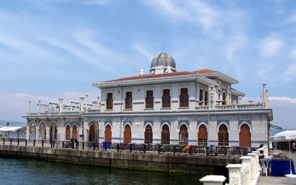 جولة جزر الأميرات بواسطة SHE TOUR