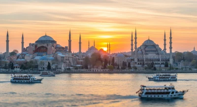 Seamless Istanbul: Private Pre or Post Cruise Tour with Guided City Transfer