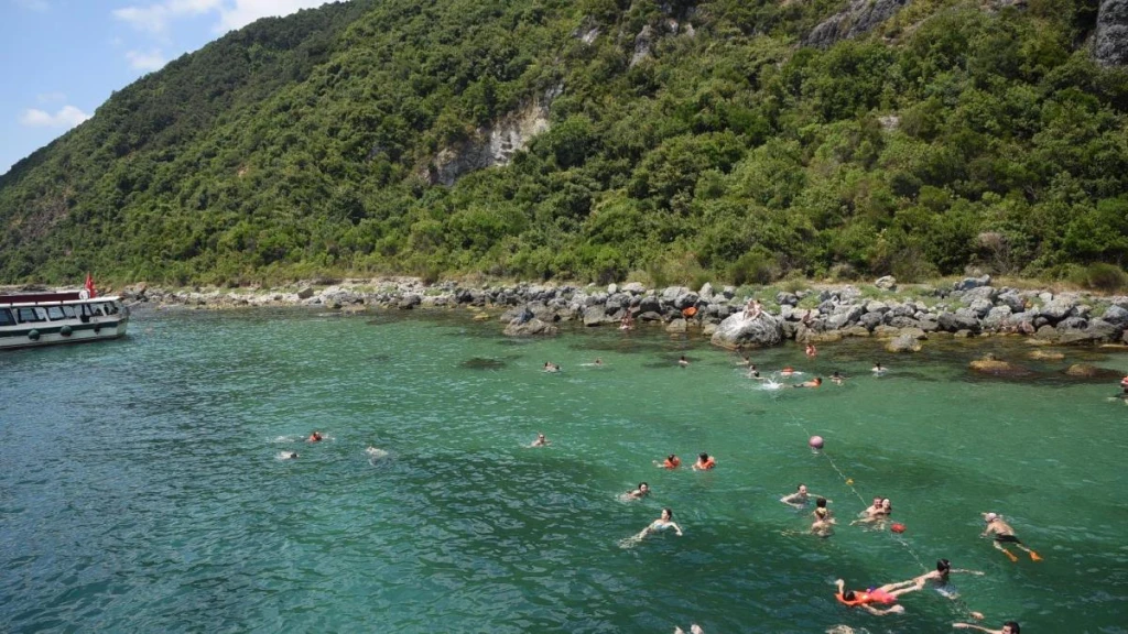 Tour di nuoto sul Bosforo