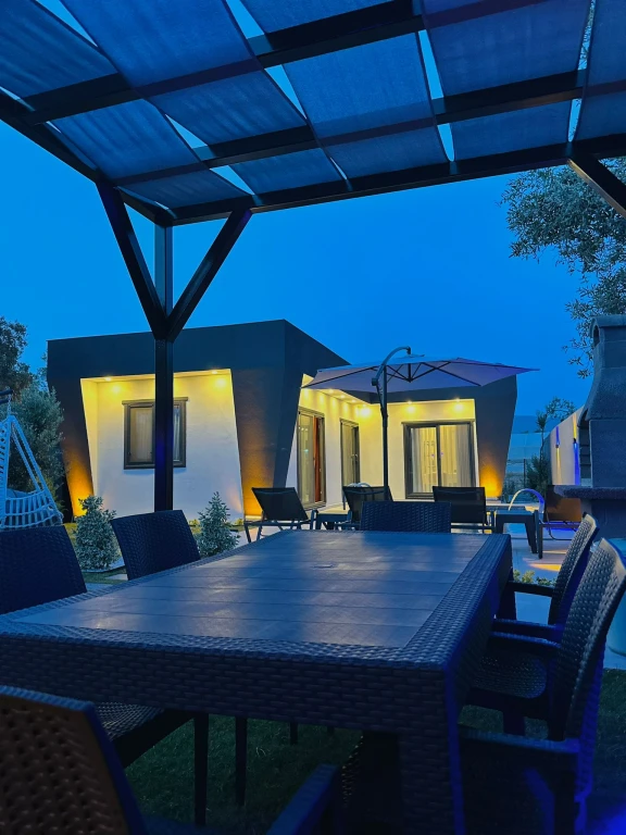 Villa Arya
