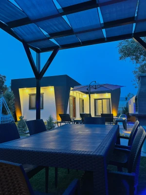 Villa Arya
