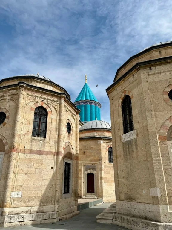 🕌 GÜNÜBİRLİK KONYA MEVLANA MANEVİYAT TURU ✨
