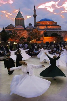 🕌 GÜNÜBİRLİK KONYA MEVLANA MANEVİYAT TURU ✨