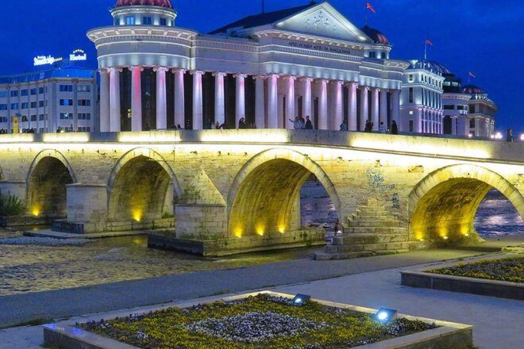 Vizesiz Uçaklı Balkan Masalı Turu 8 Gün 7 Gece Bütün Çevre Gezileri Ekstra Turlar Akşam Yemekleri ve Balkan Gecesi Dahil