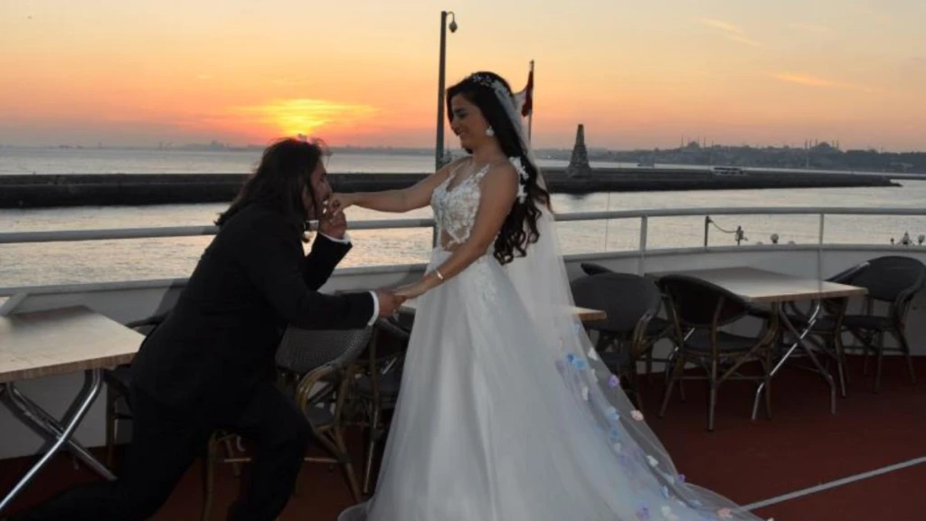 Boda, compromiso, henna y circuncisión en el Bósforo