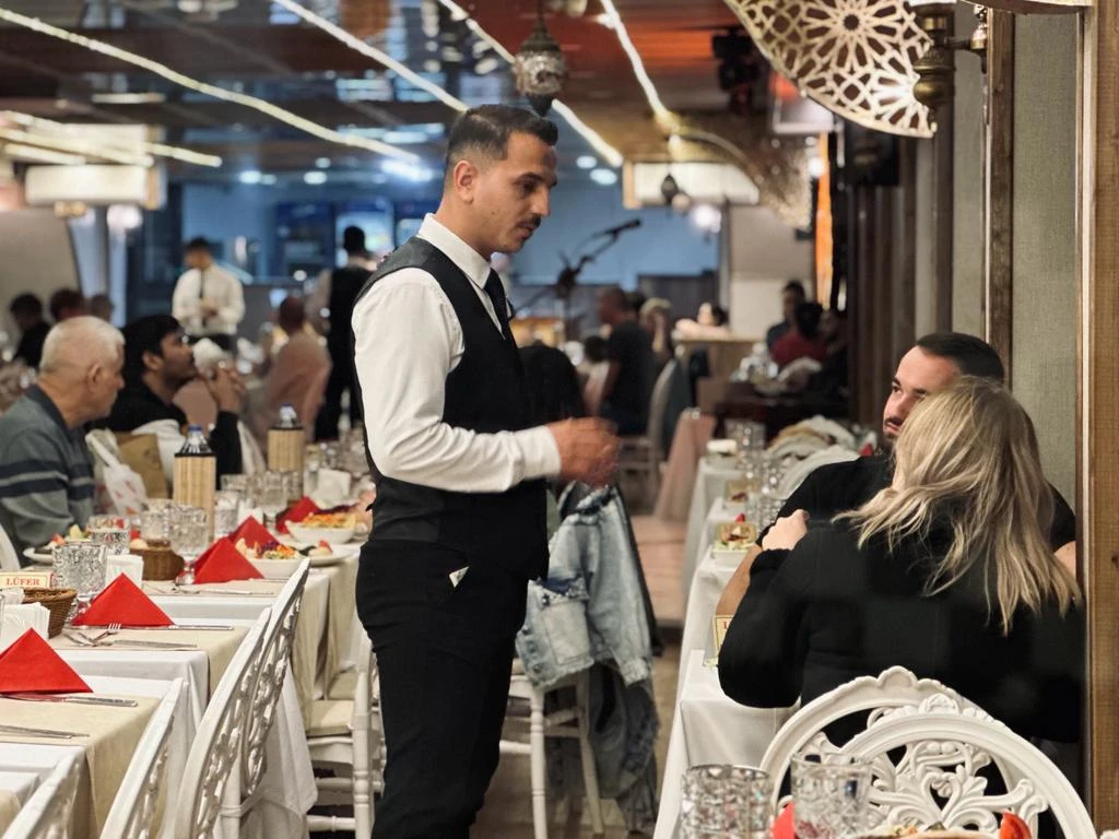 Tour in barca per la cena iftar nel Bosforo