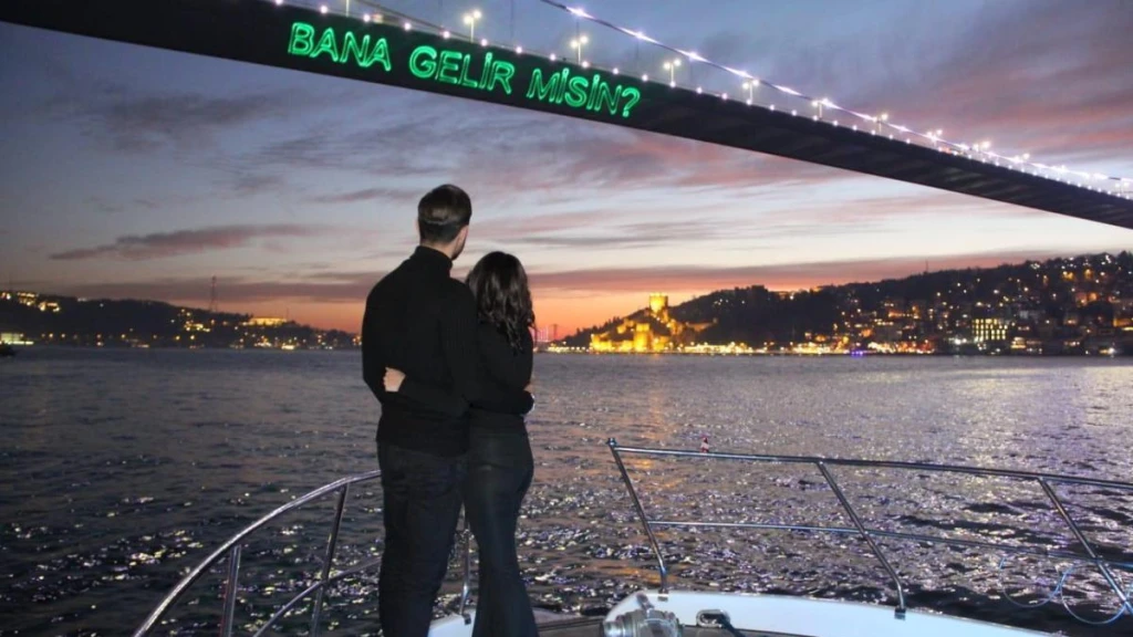 Marriage proposal on a yacht