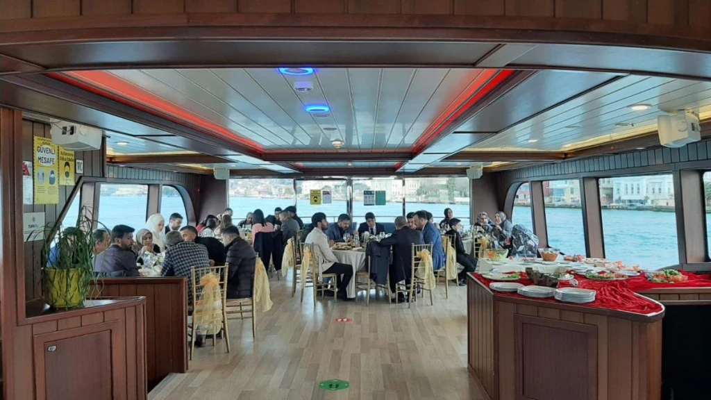 Organisation de fiançailles sur un bateau