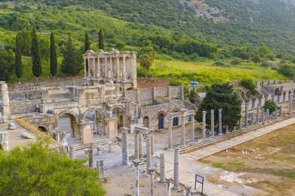Efes Turu ( Bergama – Pamukkale – Efes ) - 2 Gece 3 Gün