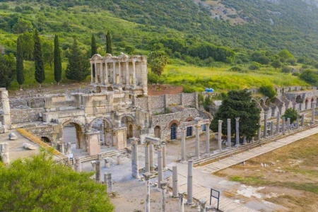 Efes Turu(Bergama–Pamukkale–Efes) (2 Gece 3 Gün)