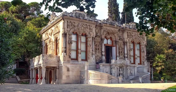 GÜNÜBİRLİK İSTANBUL SARAYLAR TURU