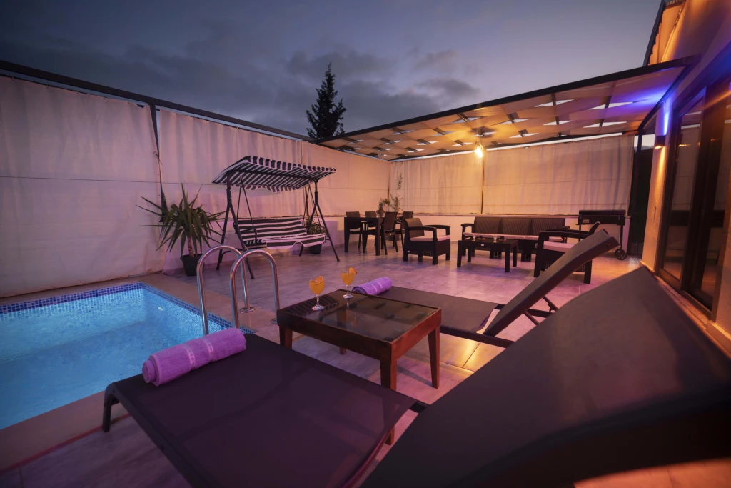 Villa White
