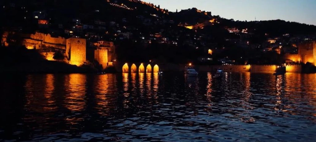 Alanya Night Safari & Boat Combo Tour: Experience the Best of Alanya in One Day