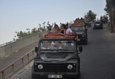 Alanya Night Safari & Boat Combo Tour: Experience the Best of Alanya in One Day