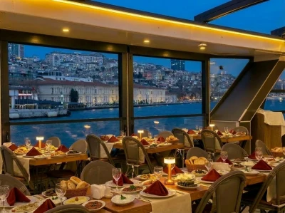 Lüks VIP Salon Özel Masa VIP Menü Limitsiz Alkolsüz İçecekler Otel Transferli