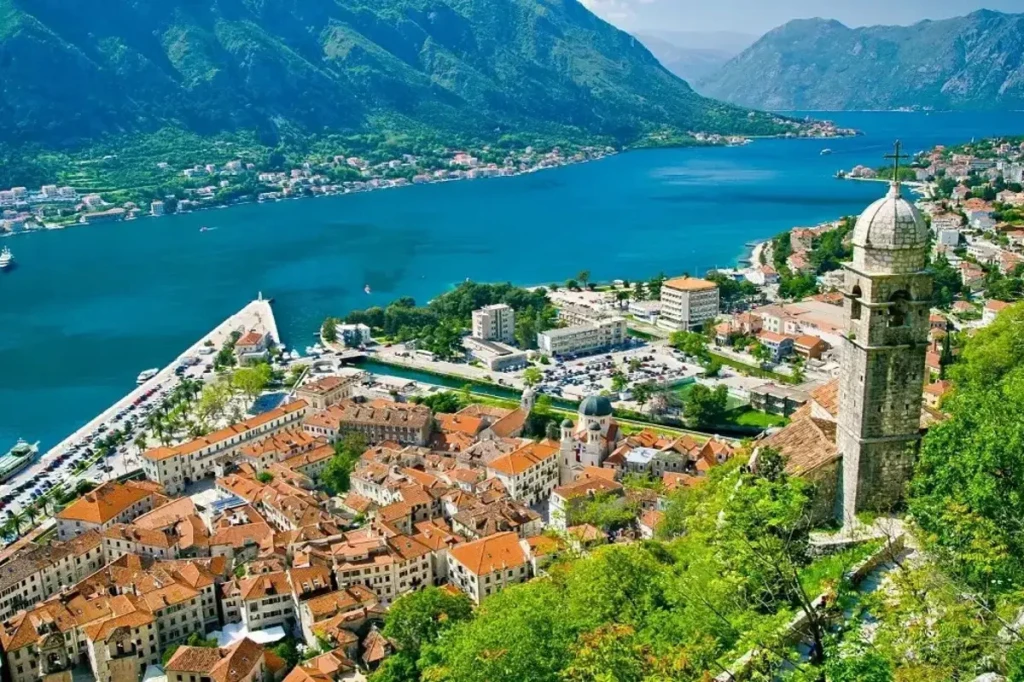 Balkan Turu(Makedonya-Arnavutluk-Karadağ-Kosova)(4 Gece 5 Gün)