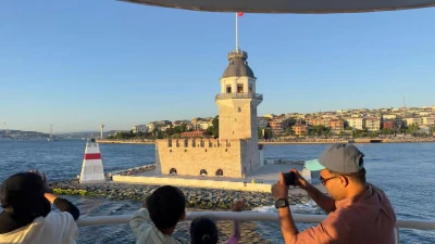 Gündüz Boğaz Turu Öğle Yemeği Limitsiz Alkolsüz İçecekler ve Sesli Rehber