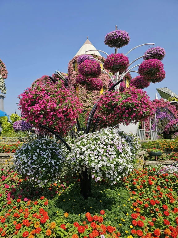 Dubai Miracle Garden & Al Bastakiya Tour