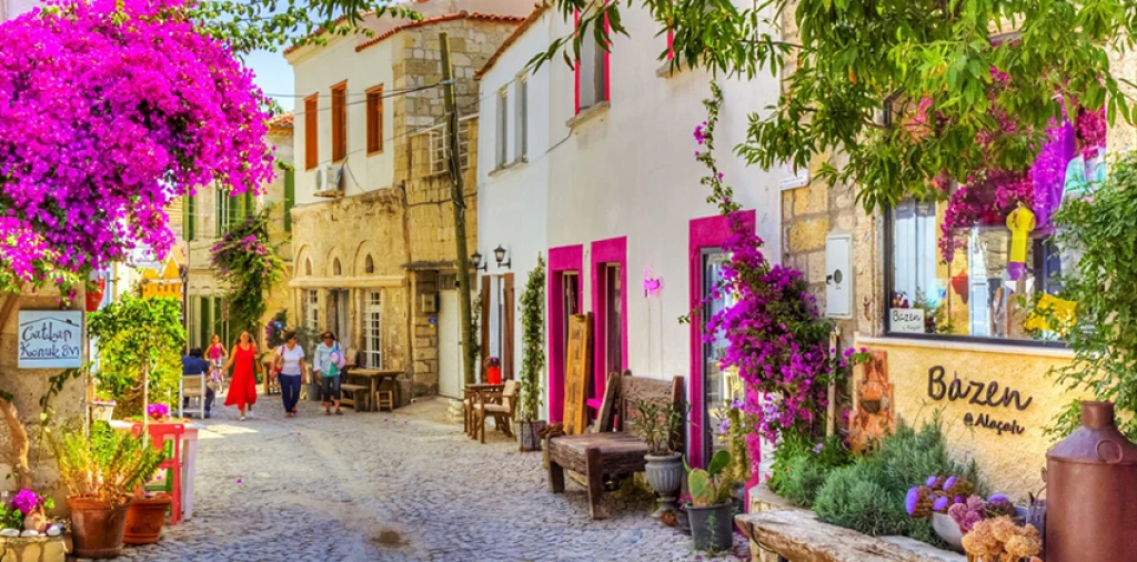 Salda Gölü Pamukkale Çeşme Alaçatı Turu / 1 Gece Otel Konaklamalı / Kocaeli Çıkışlı